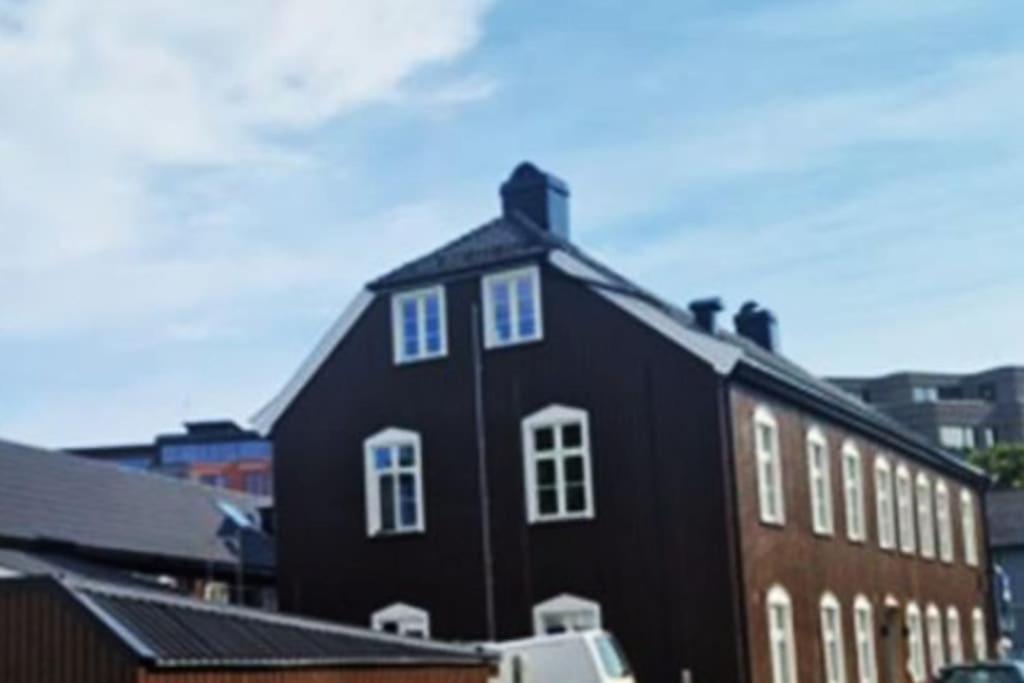 Sjarmerende Leilighet I Hjerte Av Tonsberg By Exterior foto